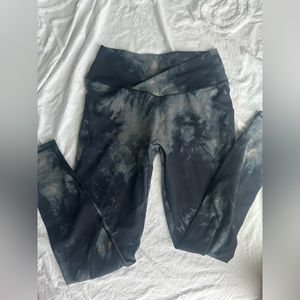 Alphalete surface leggings